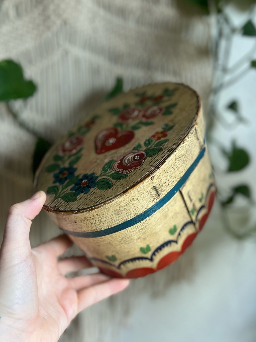 Vintage Scandinavian Folk Art Bentwood Oval Box Heart Floral Trinket Norwegian - Picture 9 of 11